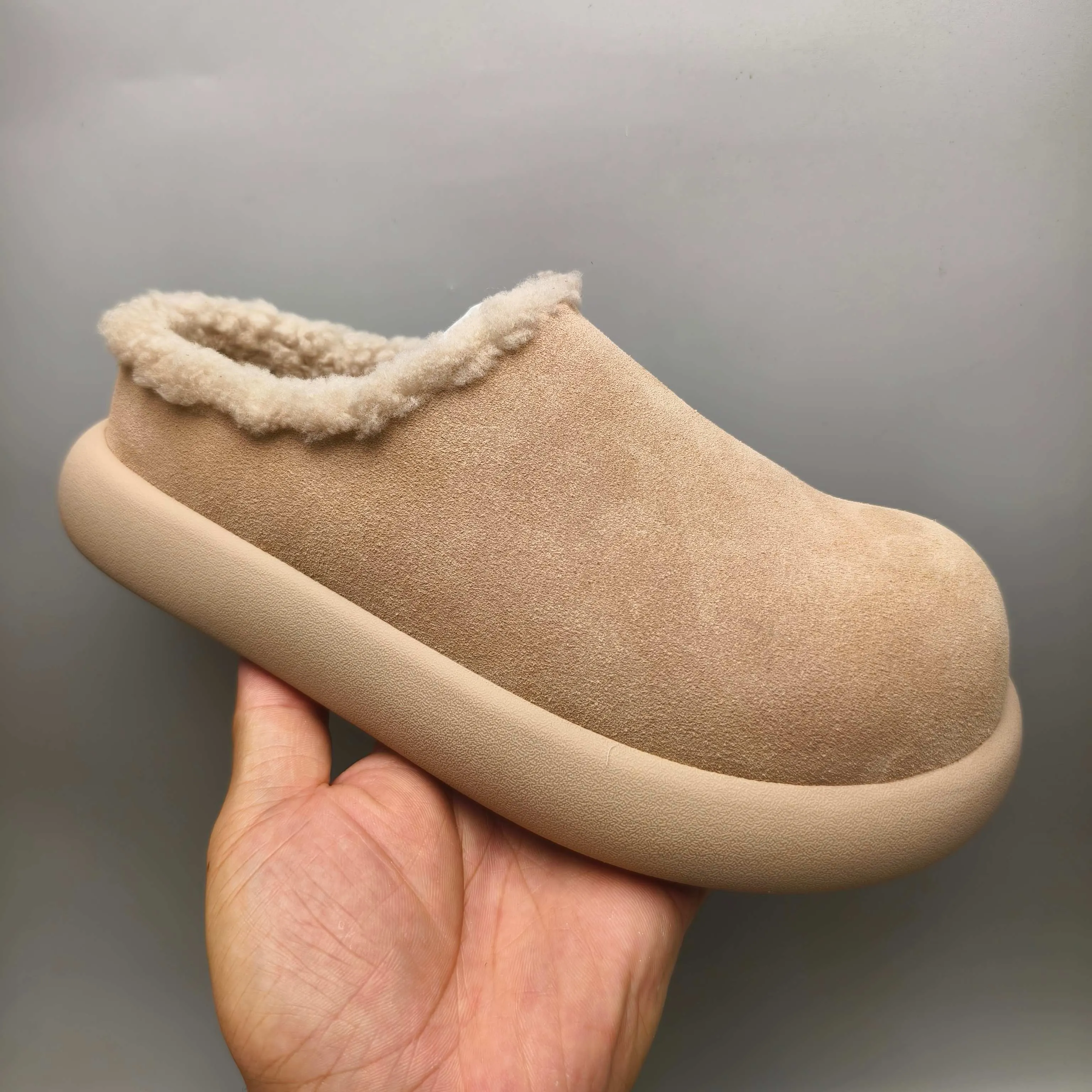 💰480 UGG sheepskin all-in-one snow boots 6088 UGG sheepskin all-in-one snow boots slip-on home shoes potato thick-soled women's shoes color: maroon antelope brown sand chocolate matching code: 35-40